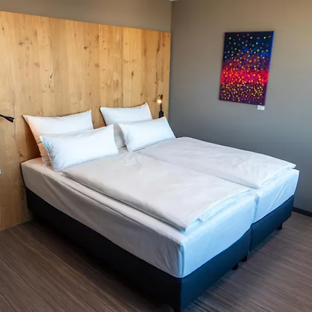 Wolke 4-7 Hotel 2*