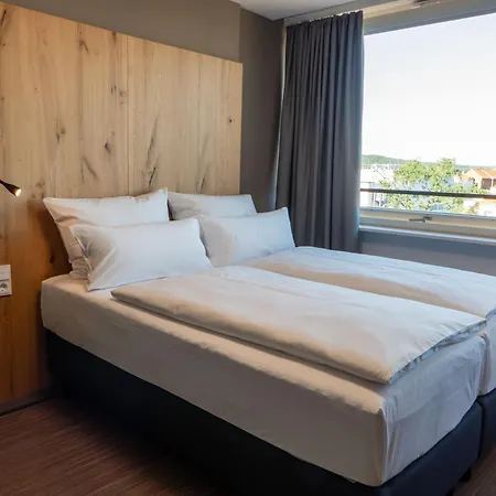Wolke 4-7 Hotel 2*